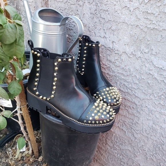 Cape Robbin Spiky Combat Ankle Boots - Picture 1 of 12